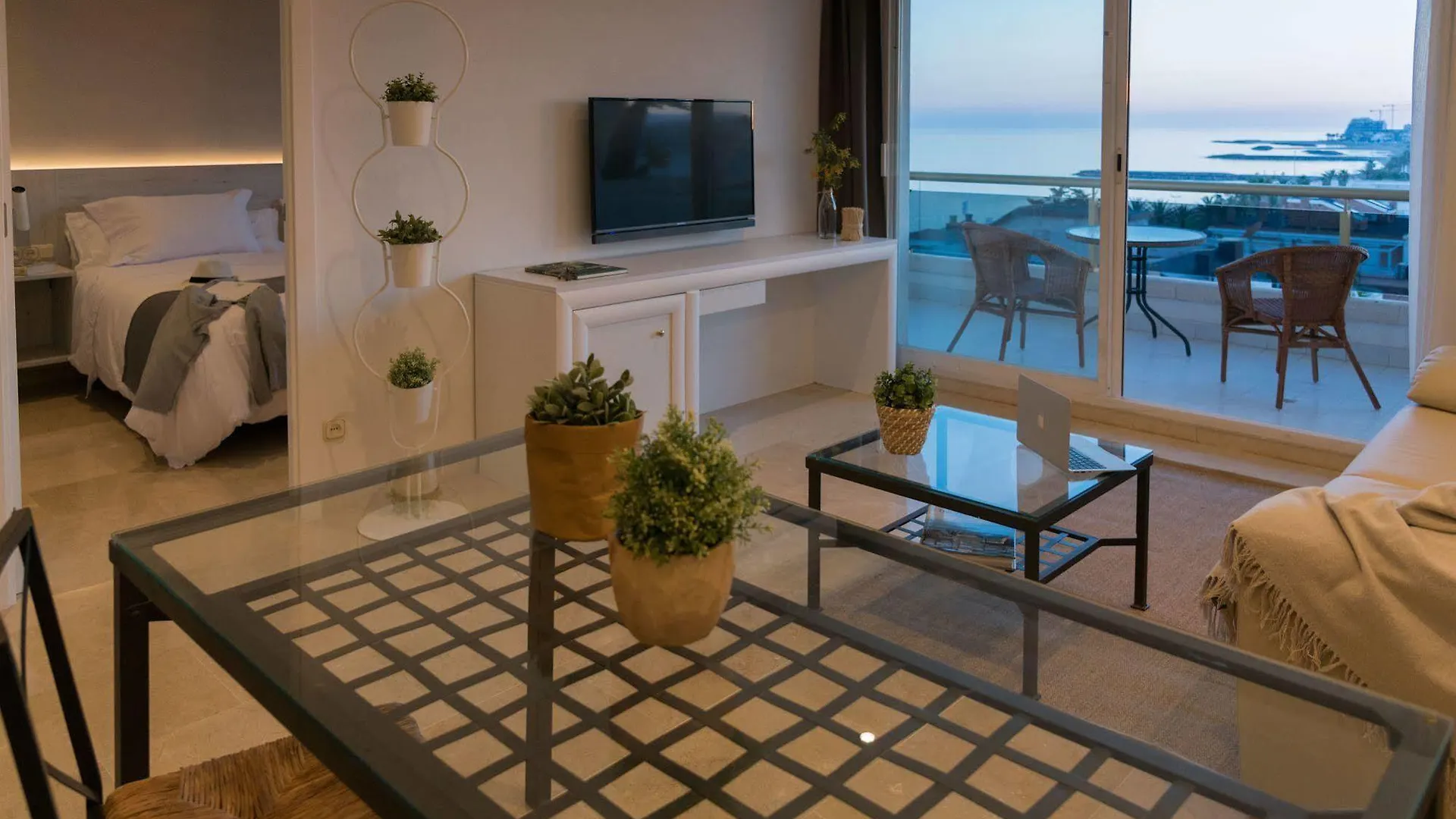 Mediterraneo Sitges Aparthotel